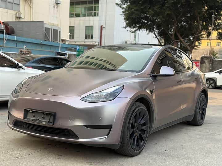 Фото 1 - Tesla Model Y