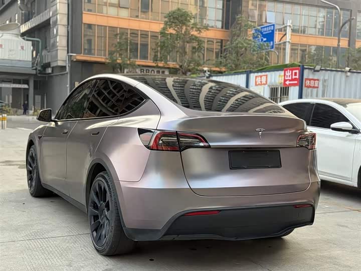Фото 7 - Tesla Model Y