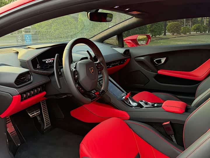 Фото 6 - Lamborghini Huracán