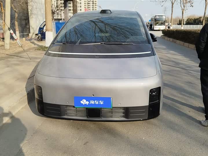 Фото 2 - LiXiang Mega