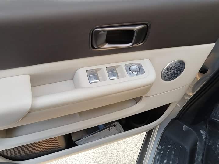 Фото 7 - LiXiang Mega