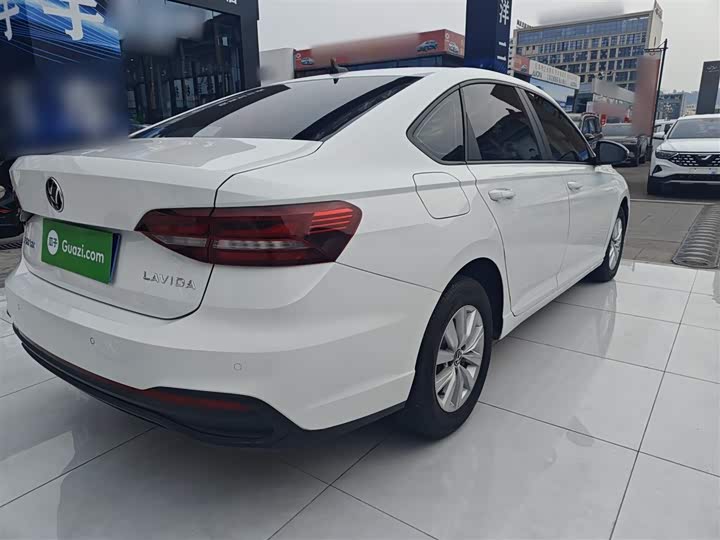 Фото 7 - Volkswagen Lavida