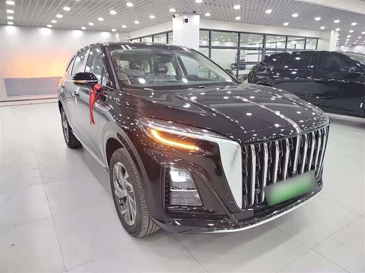 Фото 4 - Hongqi HS3 Hybrid