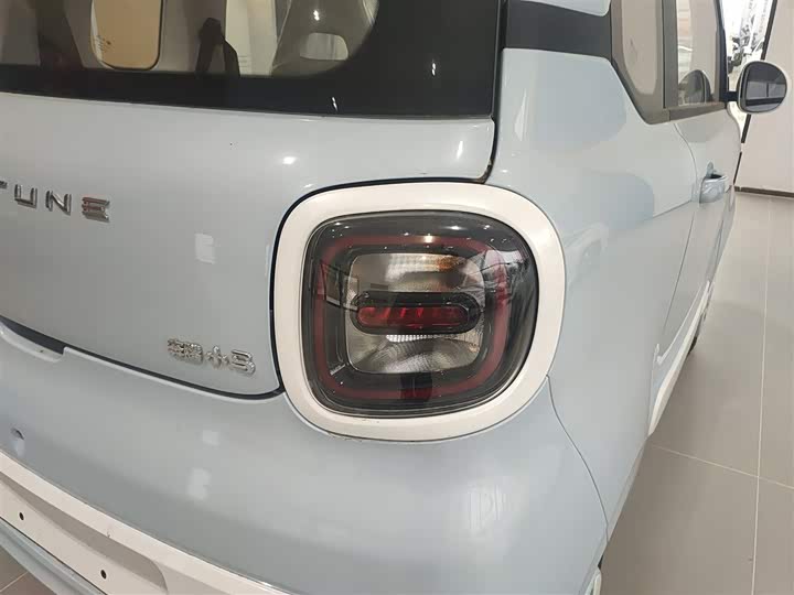 Фото 8 - Bestune Pony