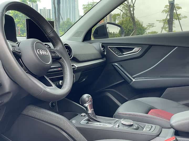 Фото 9 - Audi Q2L