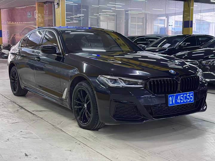 Фото 3 - BMW 5 Series