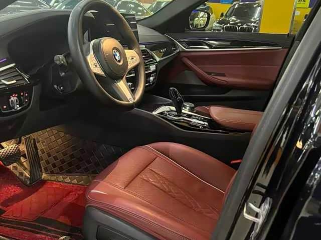 Фото 5 - BMW 5 Series