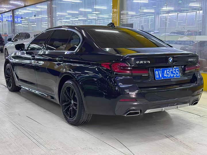 Фото 9 - BMW 5 Series