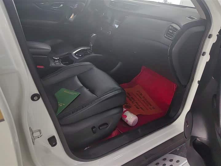 Фото 8 - Nissan X-Trail