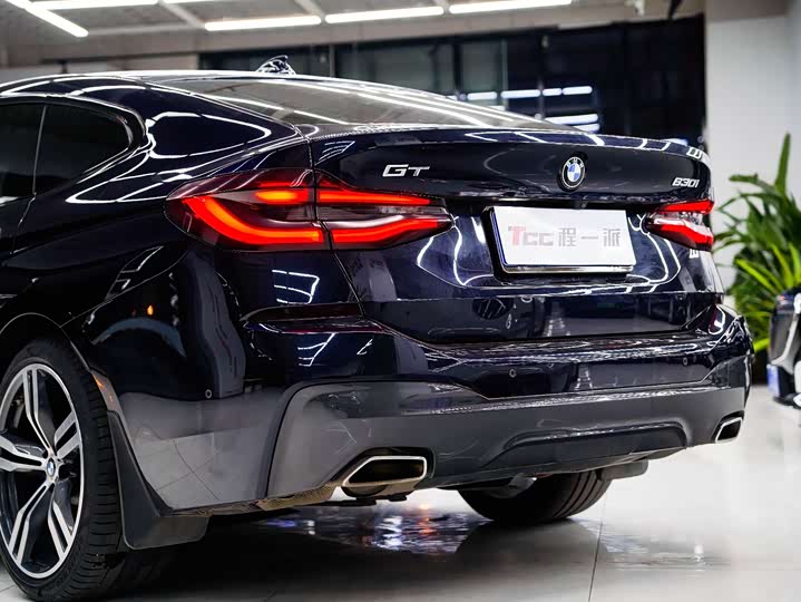 Фото 8 - BMW 6 Series GT