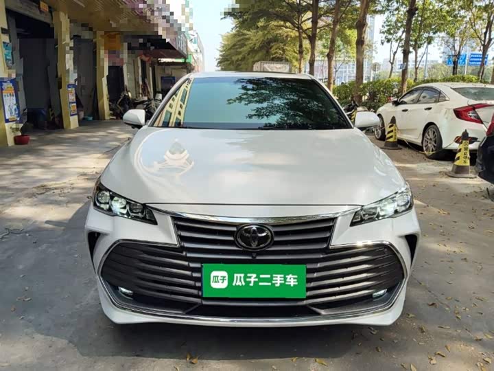 Фото 3 - Toyota Avalon