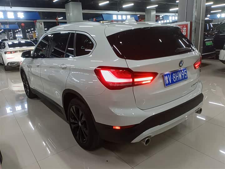 Фото 5 - BMW X1