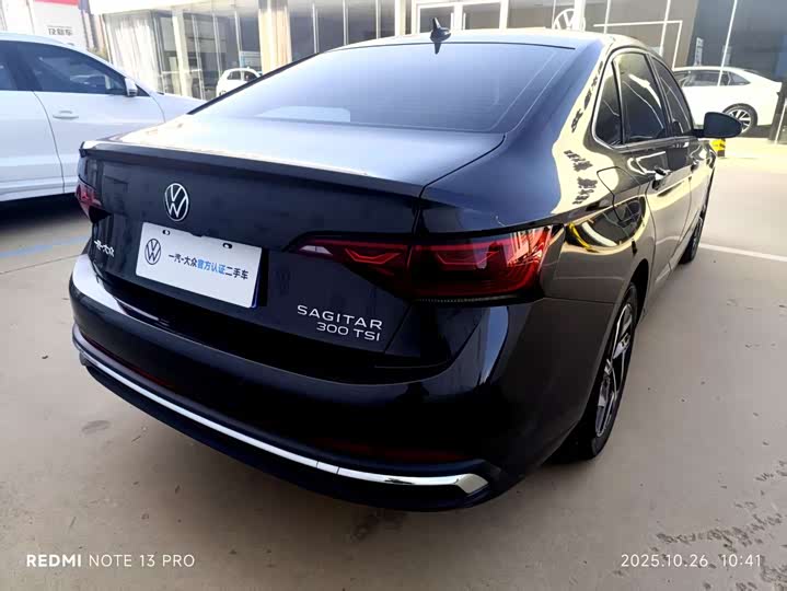 Фото 3 - Volkswagen Sagitar L