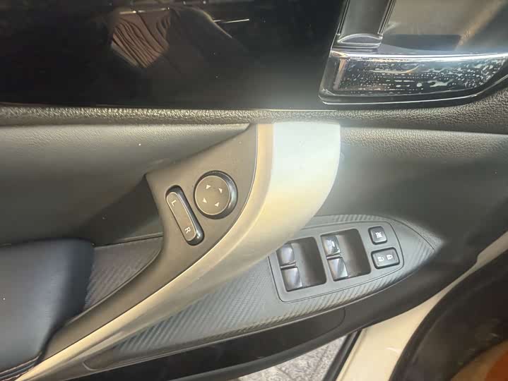 Фото 8 - Mitsubishi Eclipse Cross