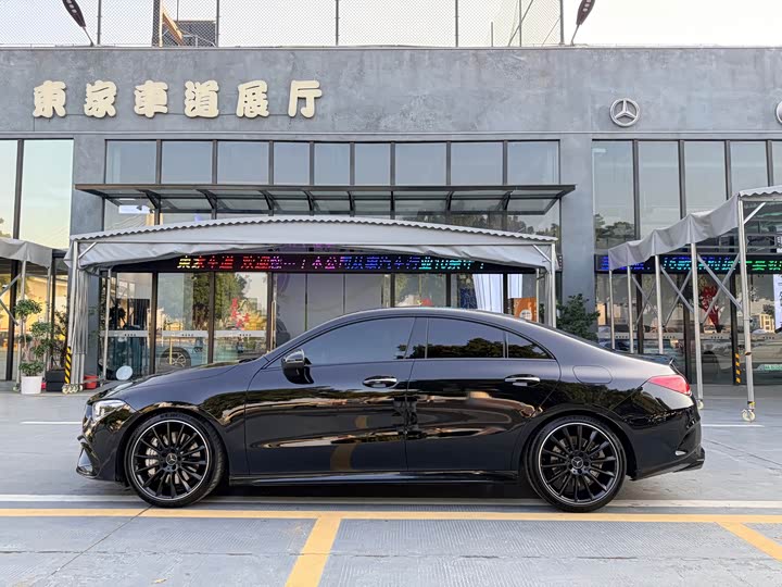 Фото 8 - Mercedes-Benz CLA-Class AMG