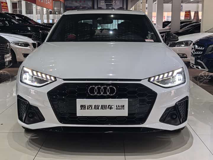 Фото 2 - Audi A4L