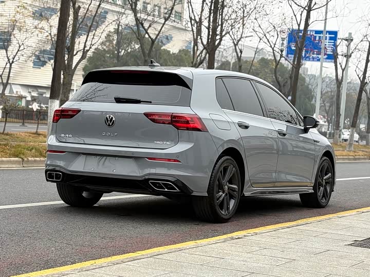 Фото 4 - Volkswagen Golf