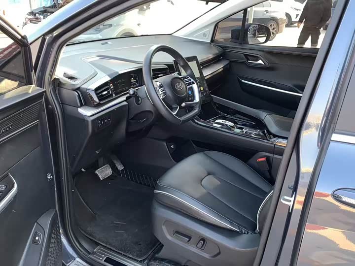 Фото 4 - Hyundai Custo