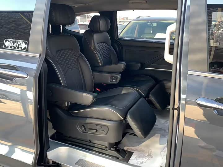 Фото 6 - Hyundai Custo