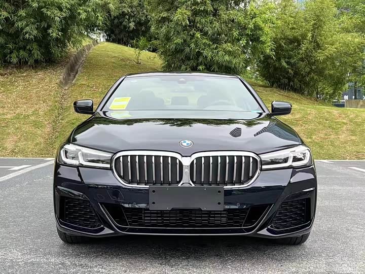 Фото 2 - BMW 5 Series
