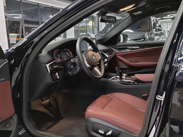 Фото 4 - BMW 5 Series