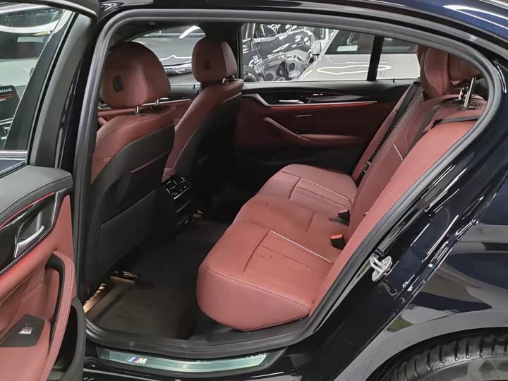 Фото 5 - BMW 5 Series