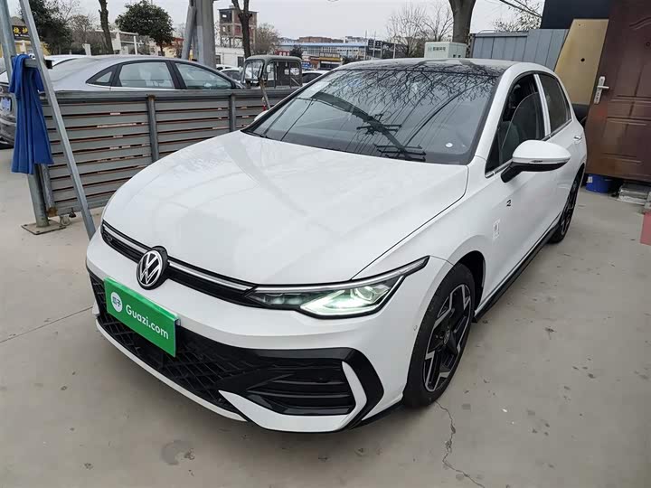 Фото 2 - Volkswagen Golf