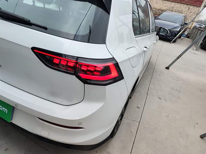 Фото 8 - Volkswagen Golf