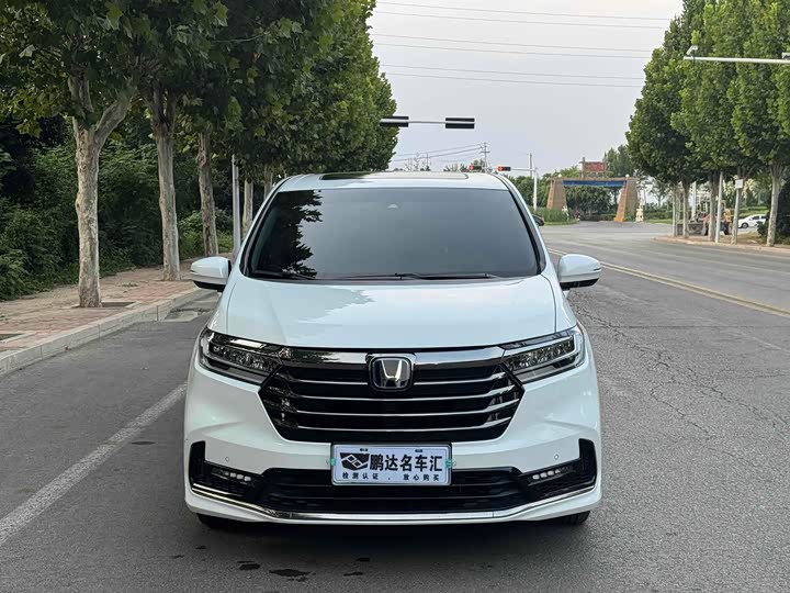 Фото 2 - Honda Odyssey