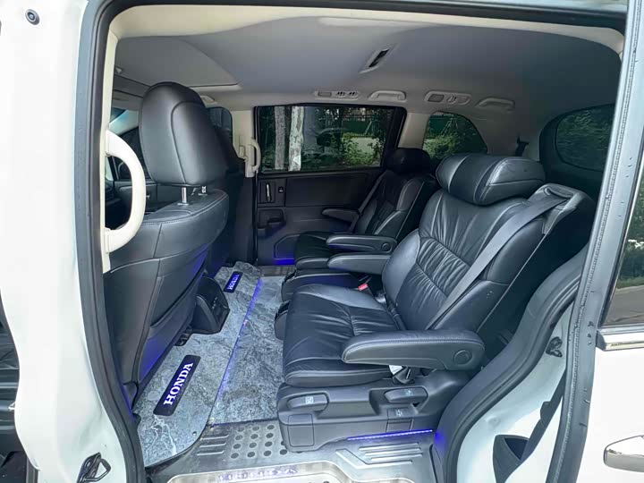 Фото 5 - Honda Odyssey