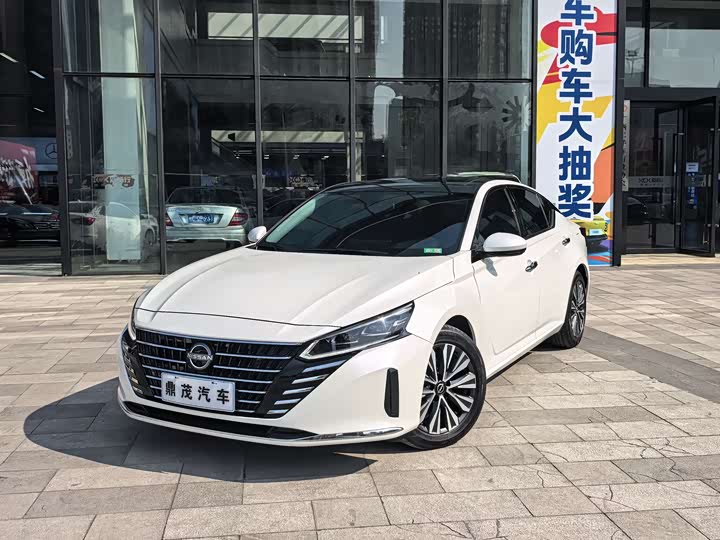 Фото 1 - Nissan Teana