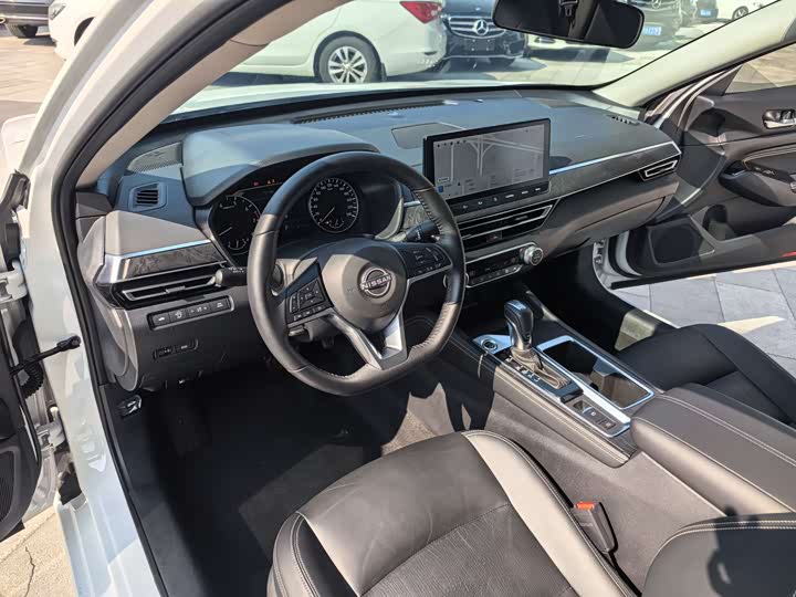 Фото 9 - Nissan Teana