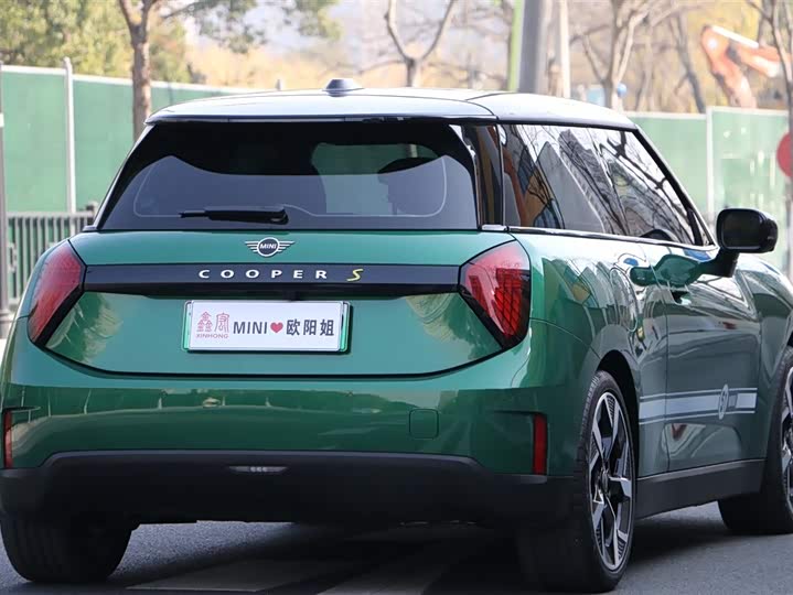 Фото 4 - Mini Cooper