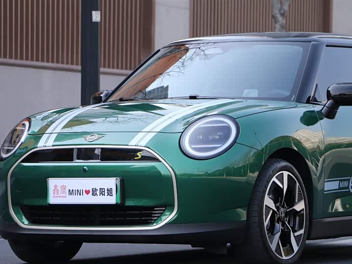 Фото 8 - Mini Cooper