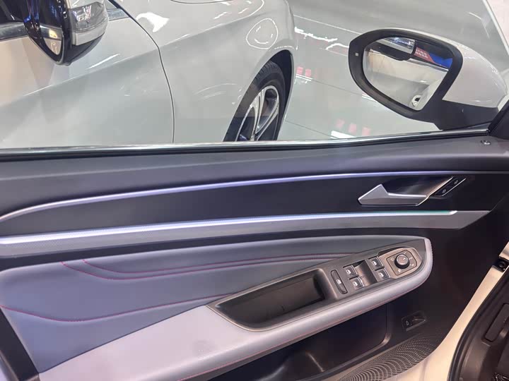 Фото 5 - Volkswagen Lamando L