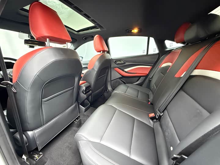 Фото 8 - MG Motor 5