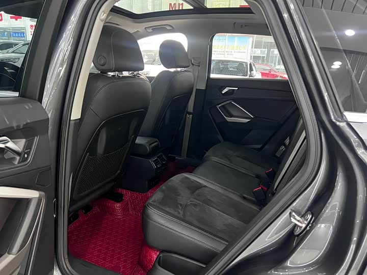 Фото 4 - Audi Q3