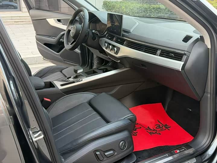 Фото 5 - Audi A4L