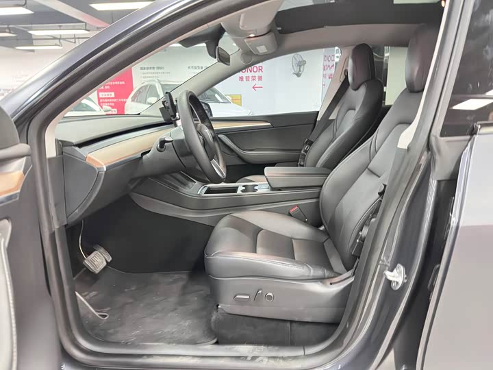 Фото 5 - Tesla Model Y