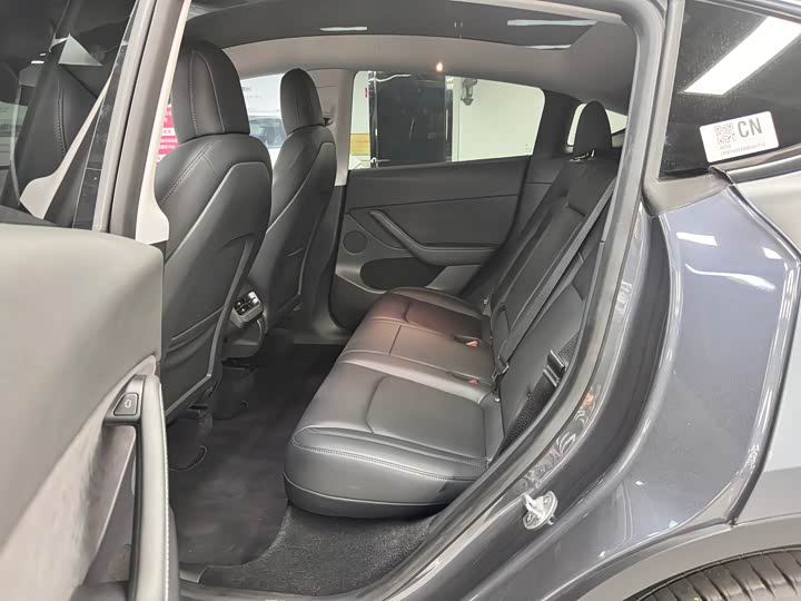 Фото 6 - Tesla Model Y