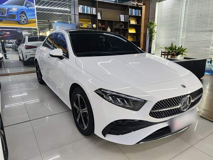 Фото 4 - Mercedes-Benz A-Class