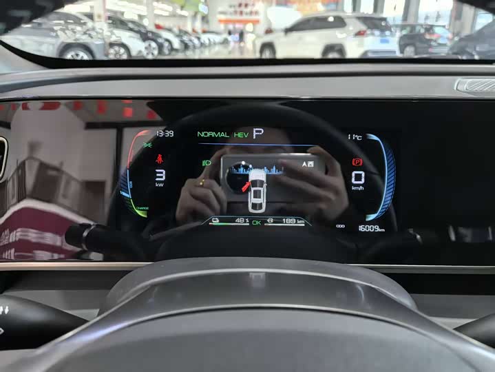 Фото 9 - BYD Qin L