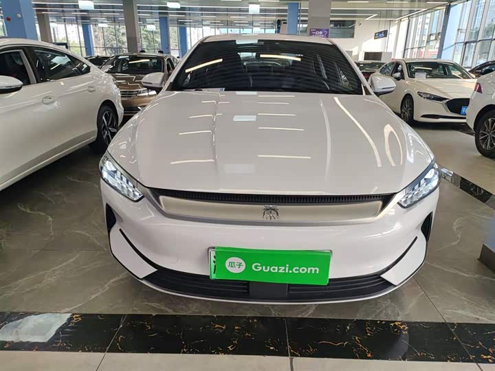 Фото 3 - BYD Qin Plus