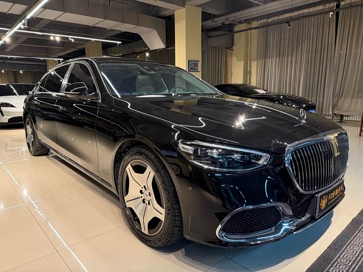 Фото 3 - Mercedes-Benz Maybach S-Class