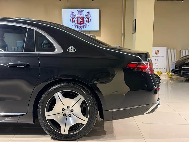 Фото 5 - Mercedes-Benz Maybach S-Class