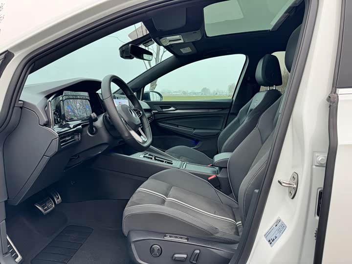 Фото 9 - Volkswagen Golf