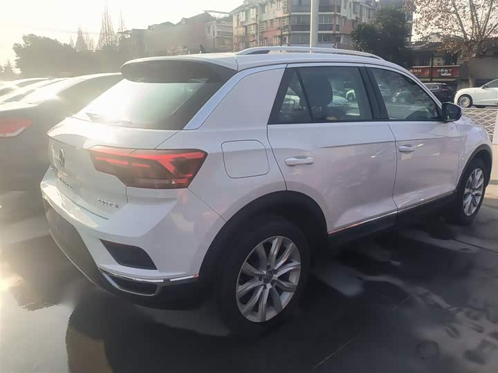 Фото 7 - Volkswagen T-Roc