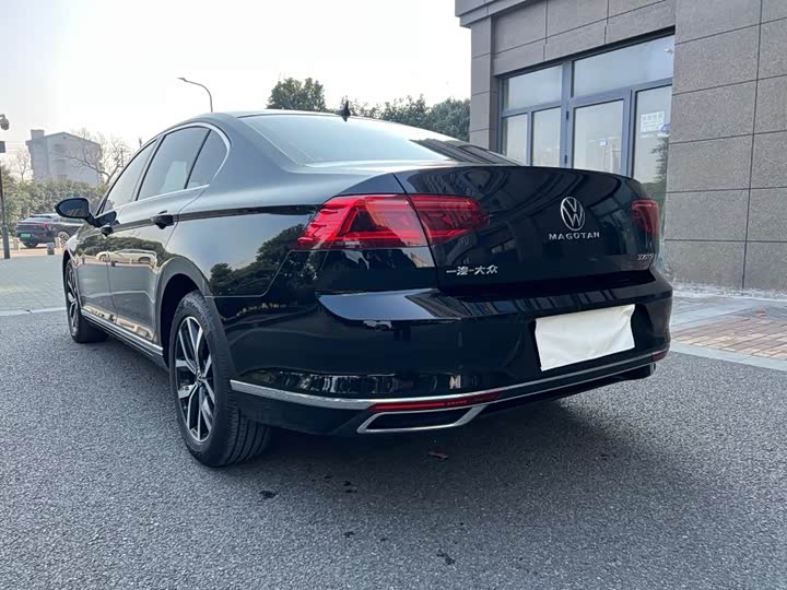 Фото 8 - Volkswagen Magotan