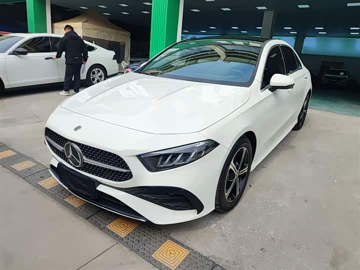 Фото 1 - Mercedes-Benz A-Class