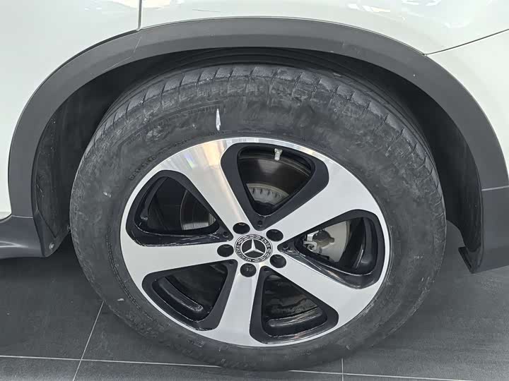 Фото 8 - Mercedes-Benz GLC-Class